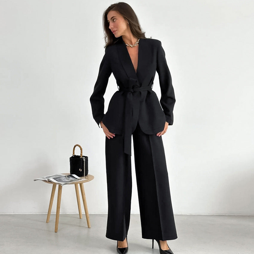 Dame elegant blazer- og bukseensemble med tætsiddende snit og bredt ben Stilla