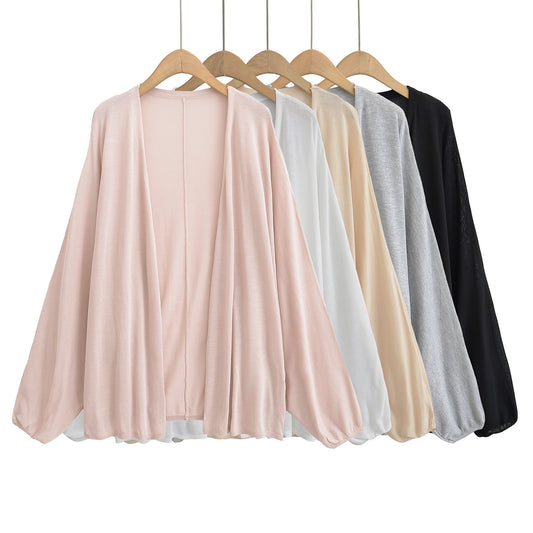 Dame afslappet cardigan i blød bomuldsblanding med elegant pasform og vidt skårne ærmer Stilla