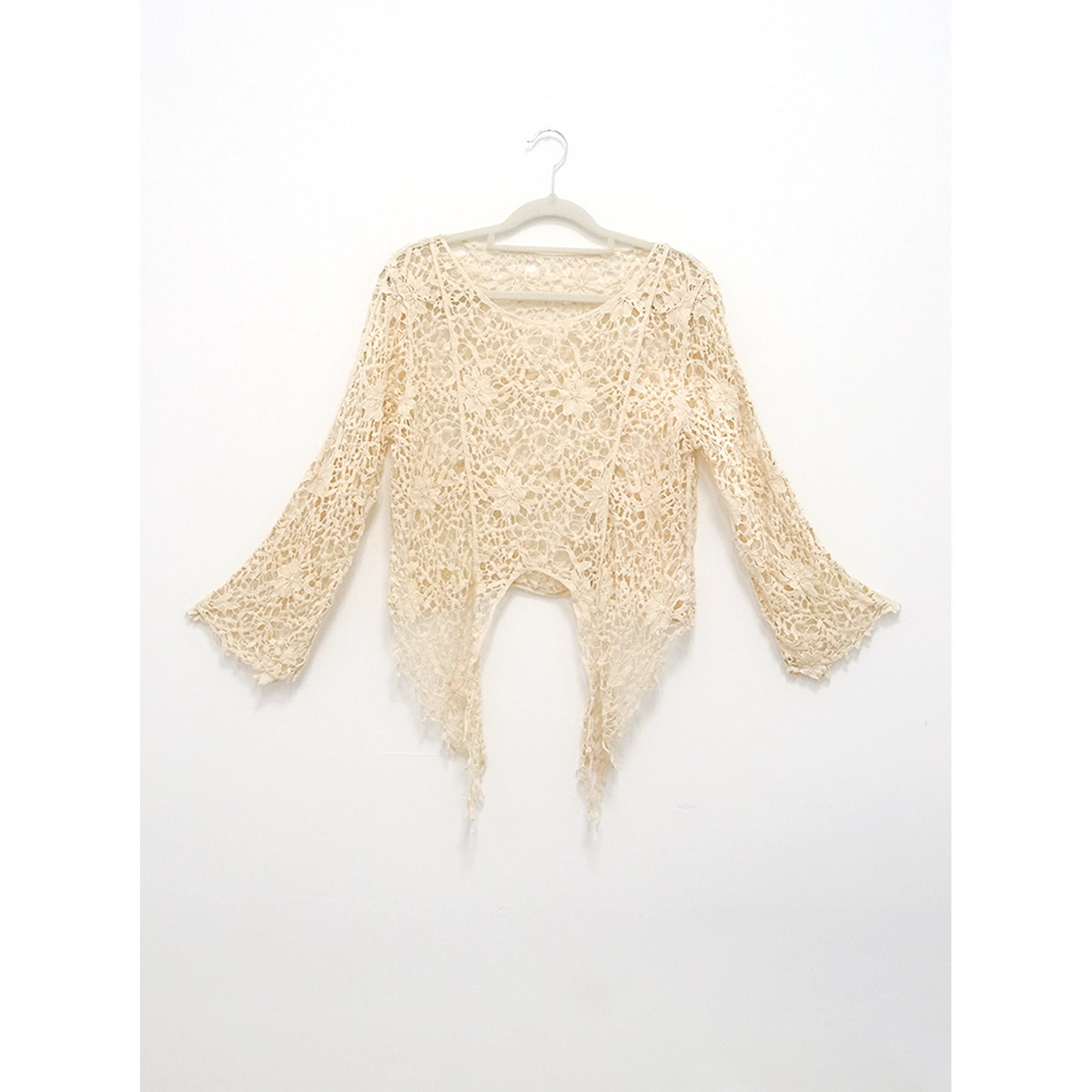 Dame elegant Boho-strikjakke med romantiske spids- og frynse-detaljer Stilla