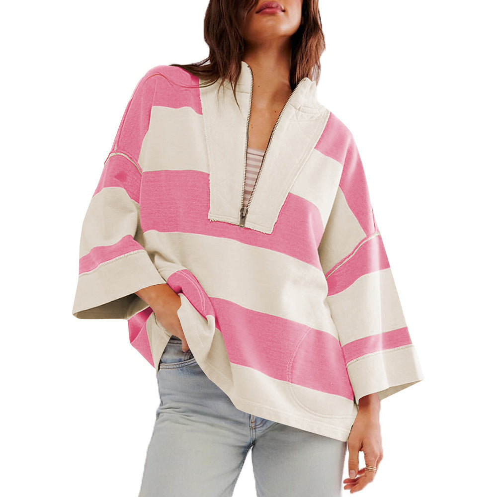 Dame afslappet hættetrøje med stilfuld ståkrave og bredt stribemønster Stilla