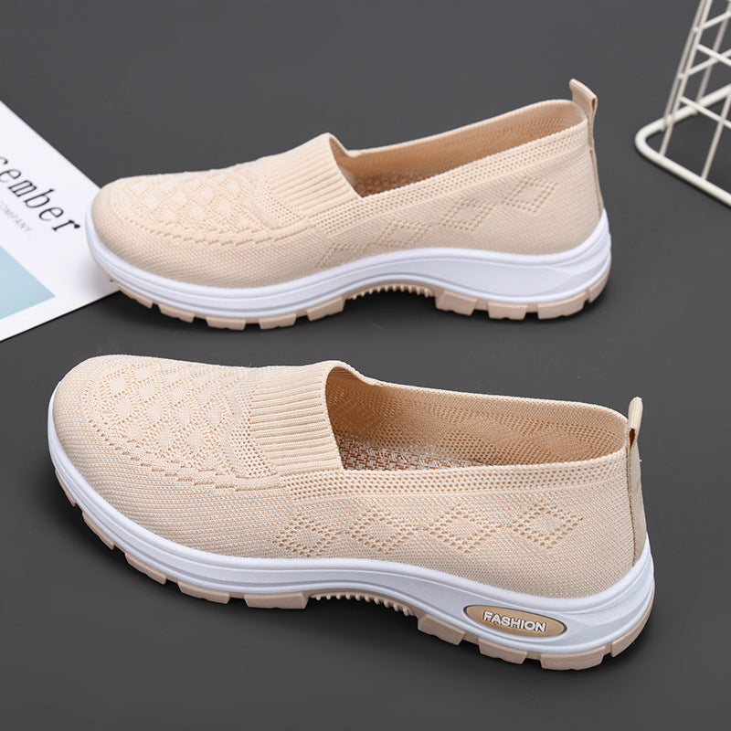 Femme Strik Slip-On Walking Sneakers Stilla