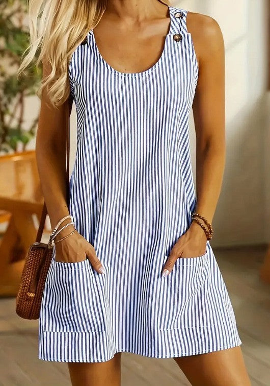 Dame afslappet stribekjole i løs pasform med praktiske lommer og dekorative knapper Stilla