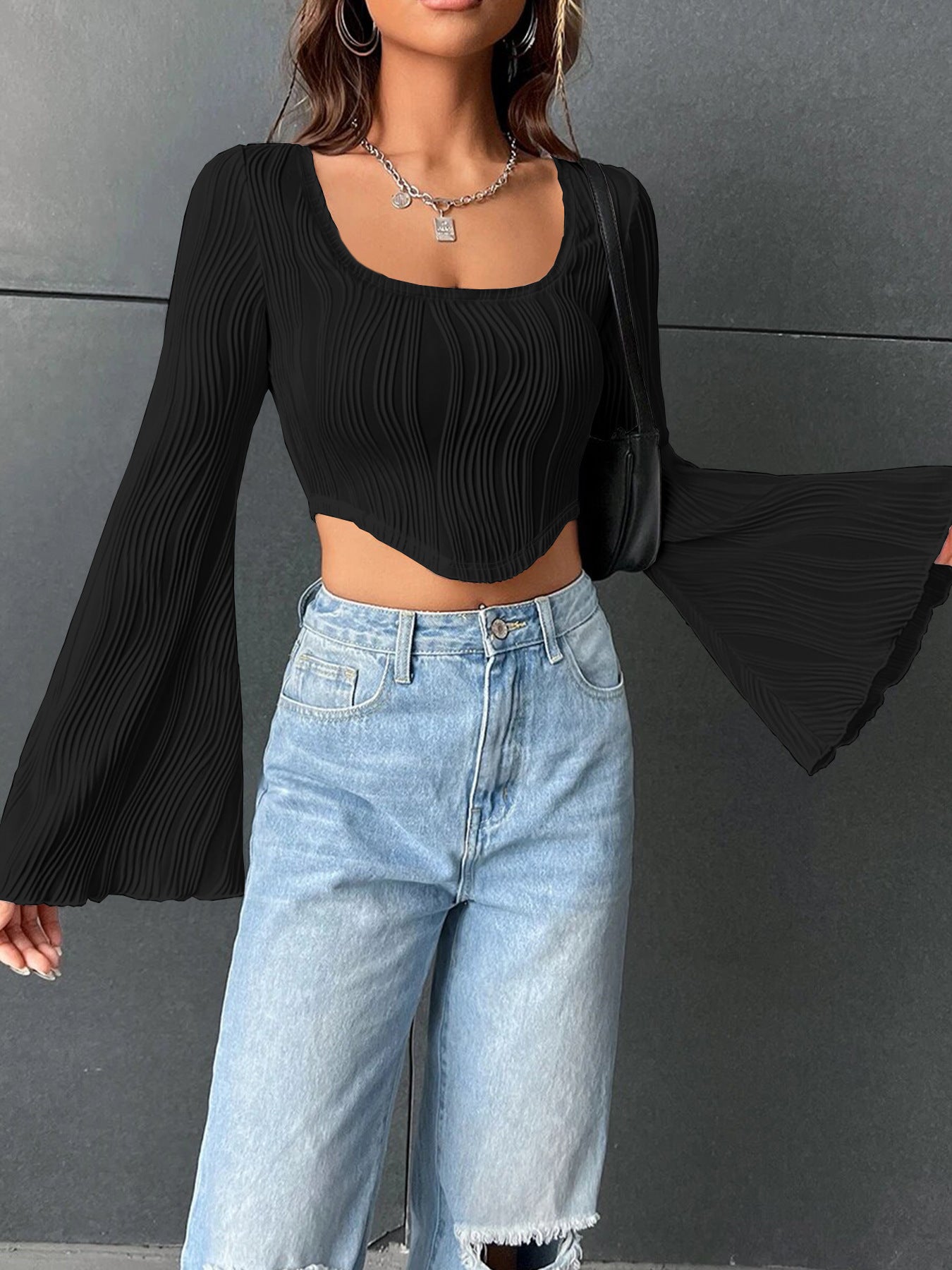 Dame Cropped Top med Volantærmer og Ribbstruktur Stilla