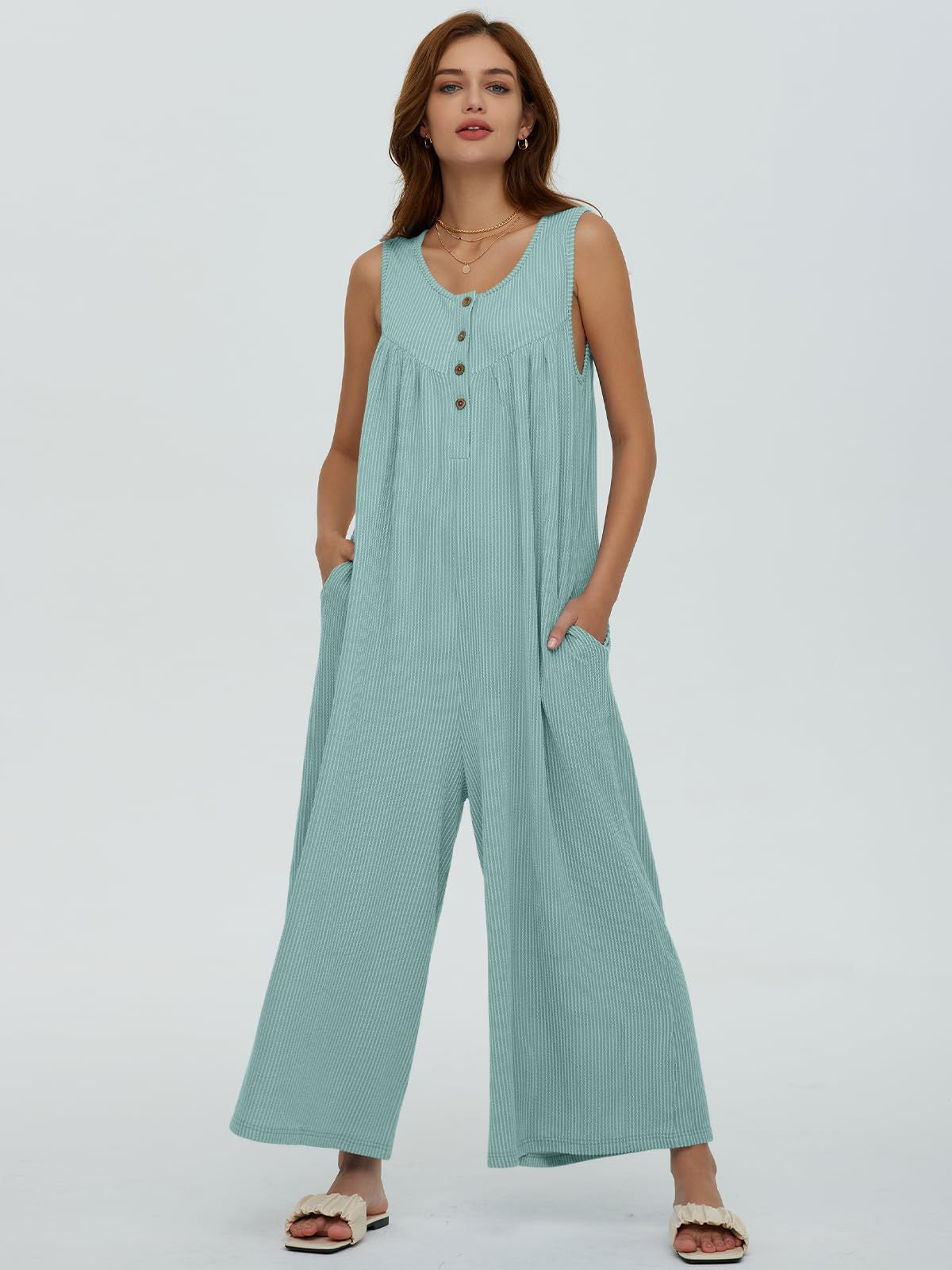 Dame casual jumpsuit med knapdetaljer og bredt skåret ben Stiila