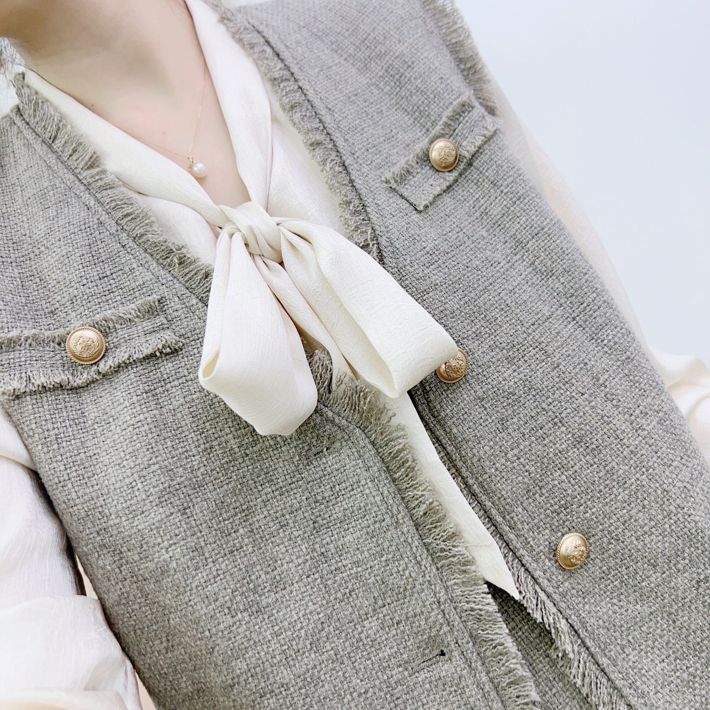 Dame 2-i-1 Vest-nederdel-kombination med frynsede detaljer og elegante knaplukninger Stilla