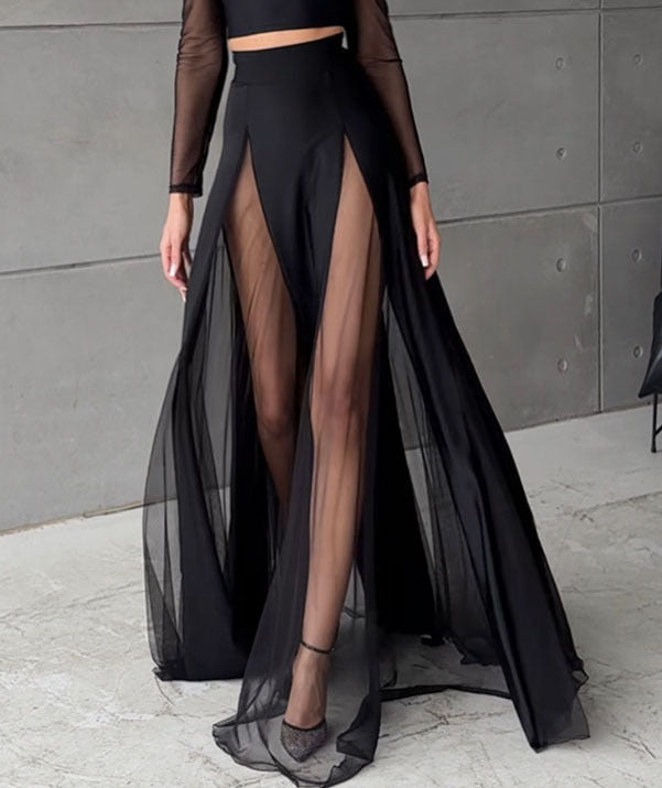 Dame cropped top med transparente lange ærmer og elegant V-udskæring Stiila