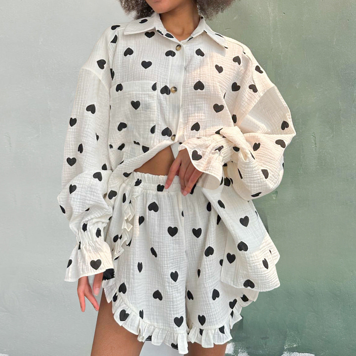 Dame afslappet hjerte mønster pyjamasæt med volangdetaljer Stilla