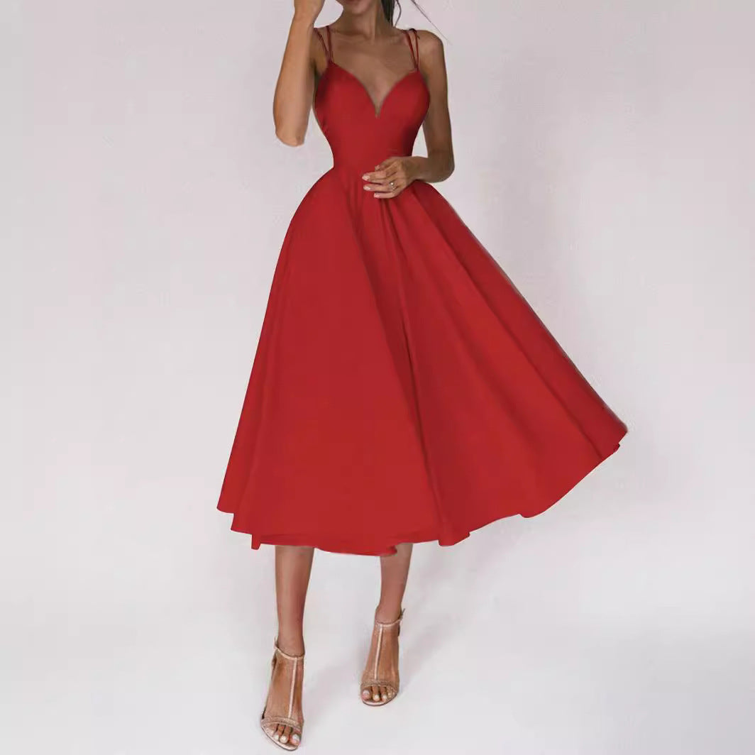 Dame A-linje kjole med V-udskæring og stropløs design Stilla