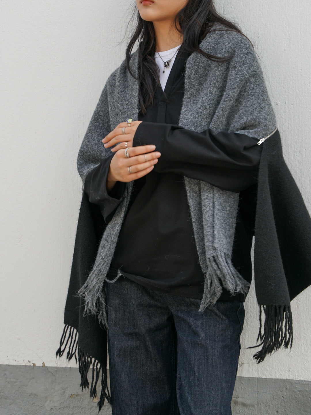 Dame afslappet hættetrøje med moderne snit og draperede detaljer Stilla