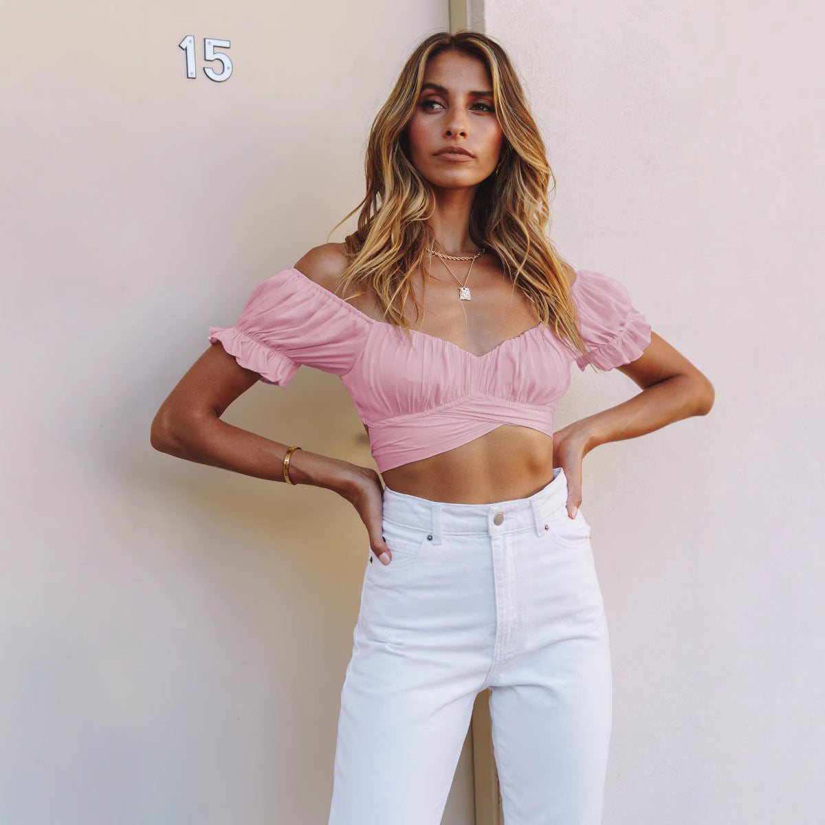 Dame Crop-Top med voluminøse puffærmer og elegant hjerteudskæring Stilla