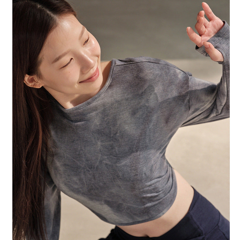 Dame afslappet cropped sweater i batikdesign Stilla