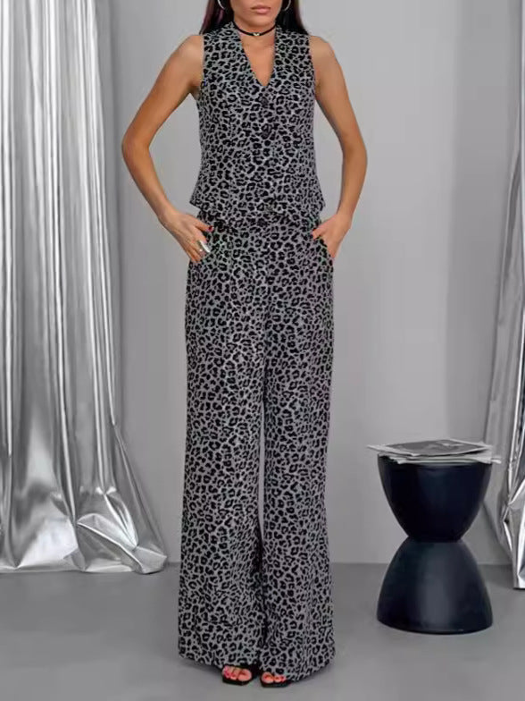 Dame jumpsuit i trendy leopard-design med brede ben og praktisk snit Stilla