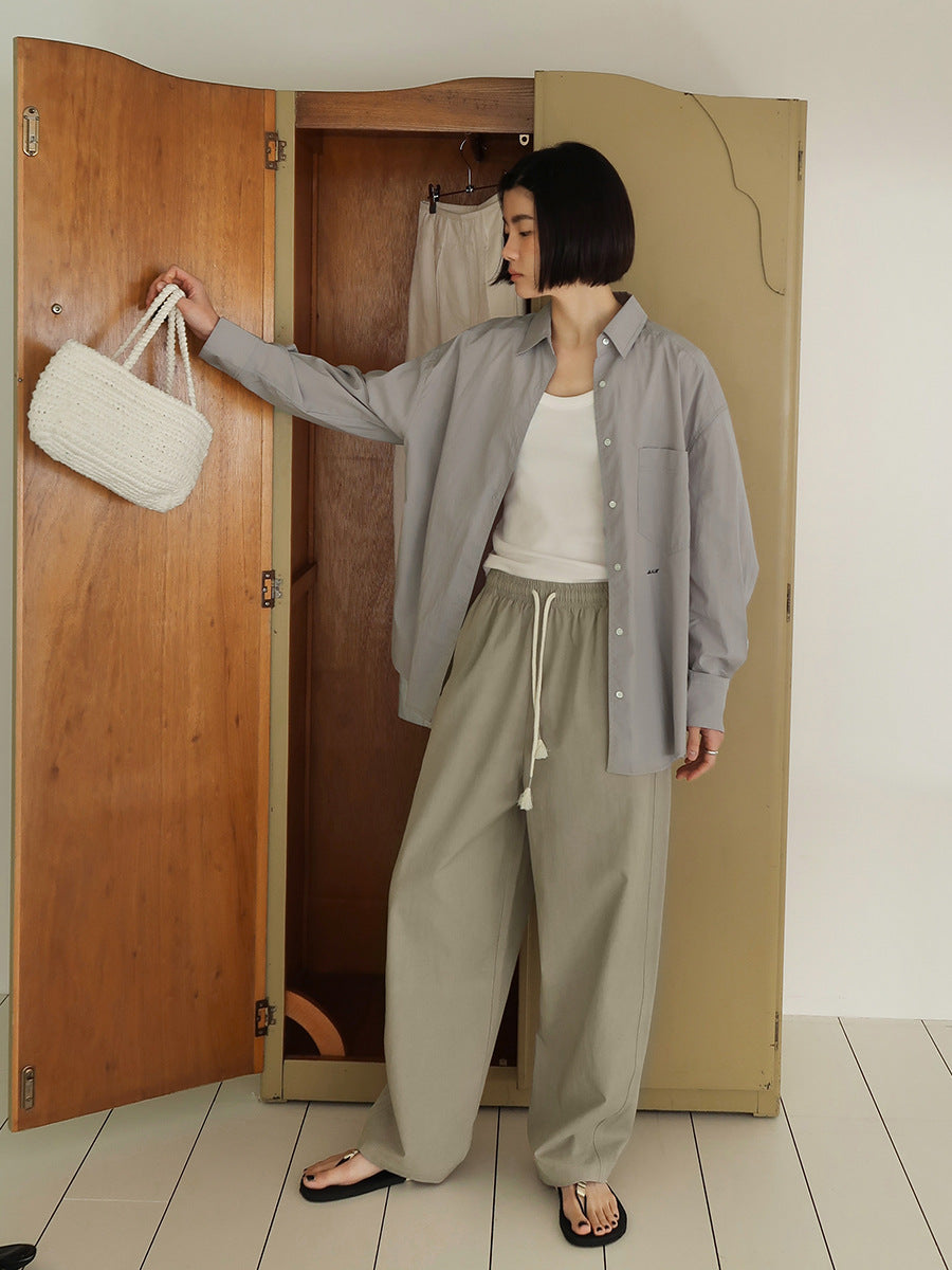 Dame afslappet langærmet skjorte med moderne snit og praktisk lomme-design Stilla