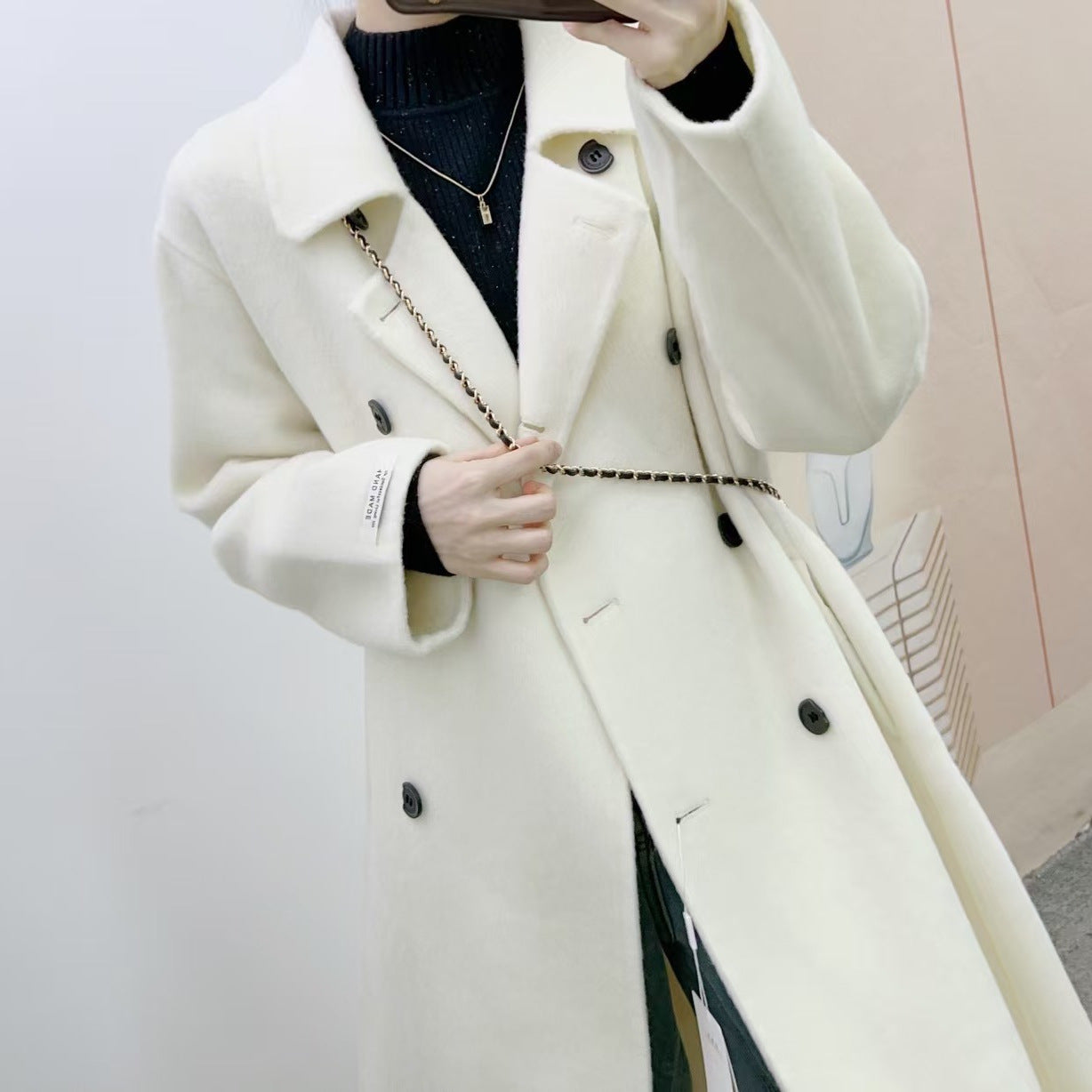 Dame Dobbelt knapbar frakke lavet af højkvalitets uldmix med elegant revers Stilla