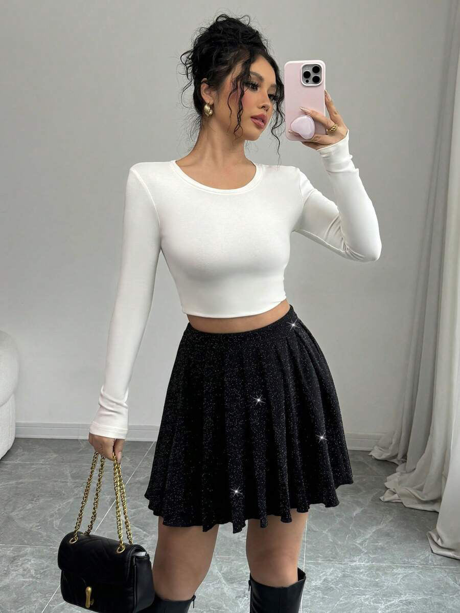 Dame Crop-top og svajende mini nederdel Stilla