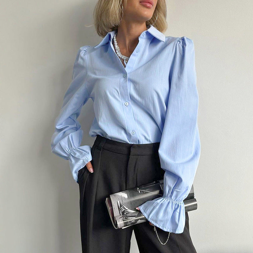 Dame elegant bluse med brede, splittede ærmer og klassisk krave Stilla