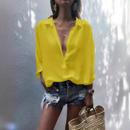 Dame afslappet chiffonbluse med dyb V-halsudskæring og løs pasform Stilla