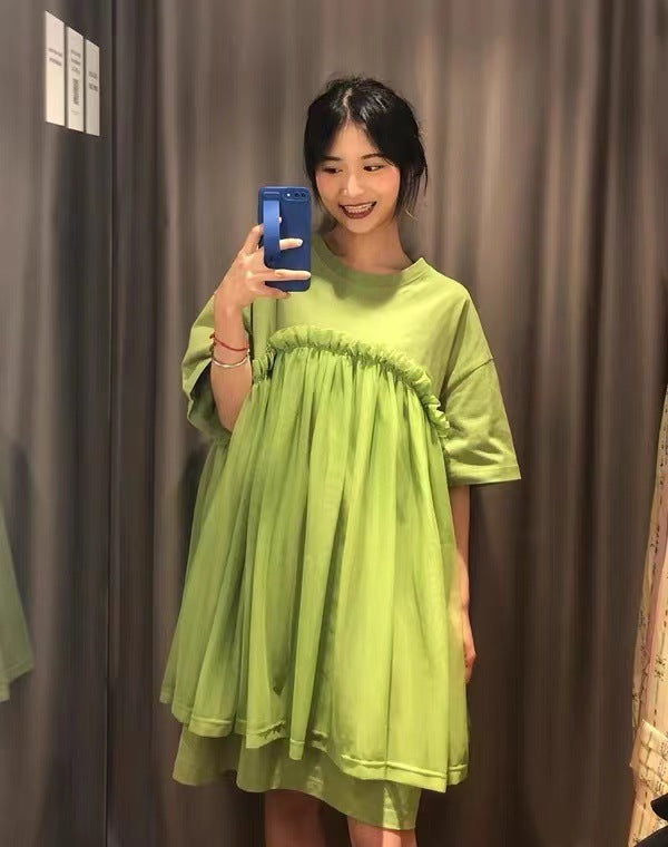 Dame afslappet sommerkjole med moderigtigt flæse-design og luftig pasform Stilla