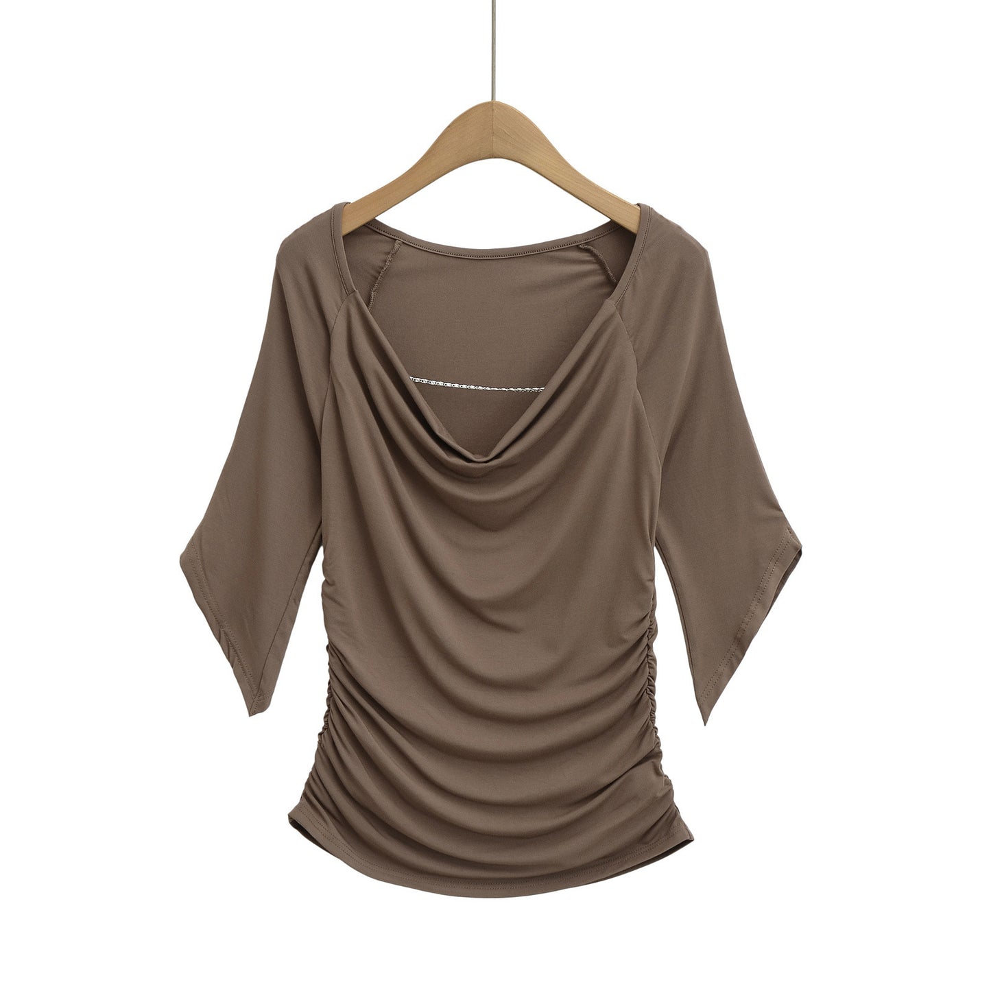 Dame drapeetop med blød V-udskæring og elegant rynkning Stilla