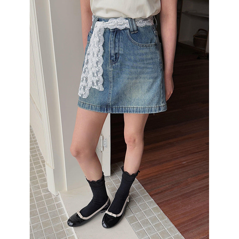 Dame denim-nederdel med dekorativ spidselastik og moderigtigt snit Stilla