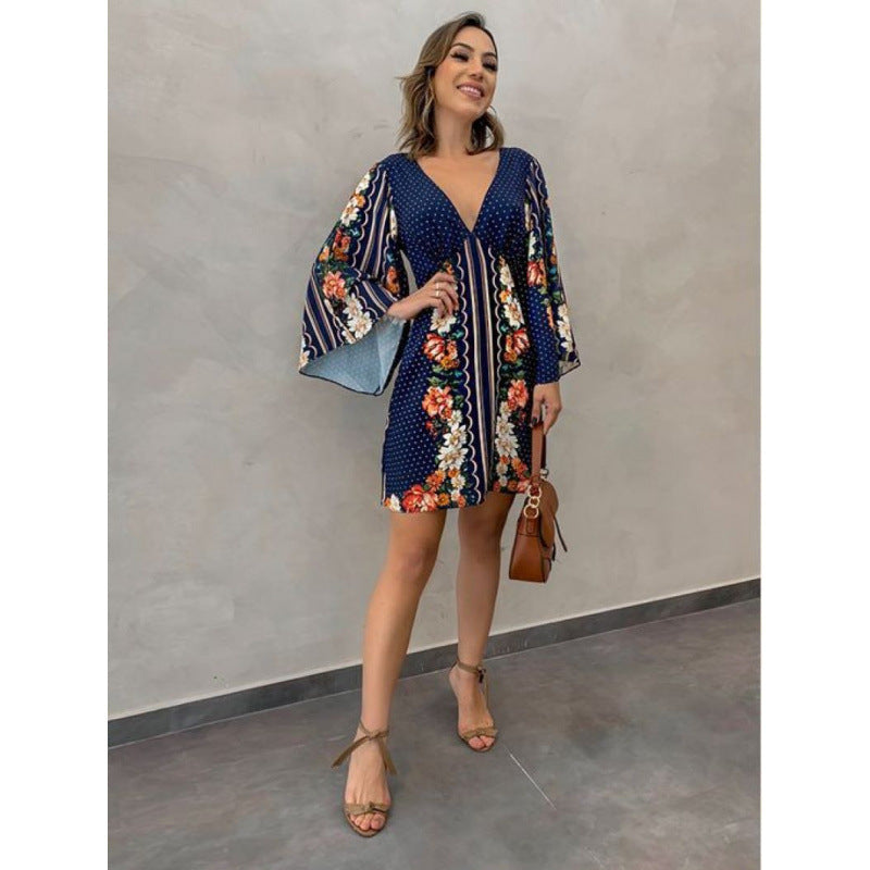 Dame Elegant Floral-Print Mini-Kjole med Klokkeærmer Stilla