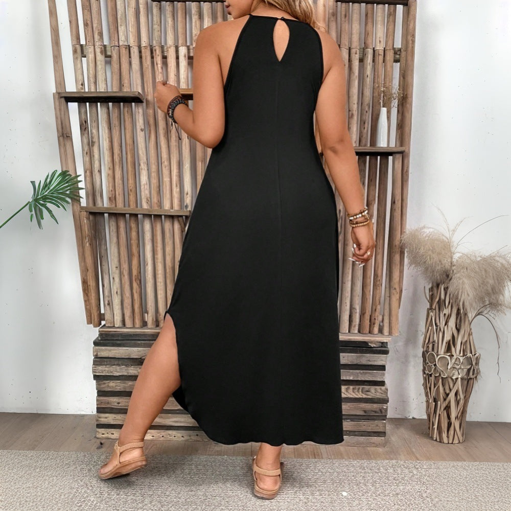 Dame afslappet maxikjole med smart split og halterneck-design Stilla