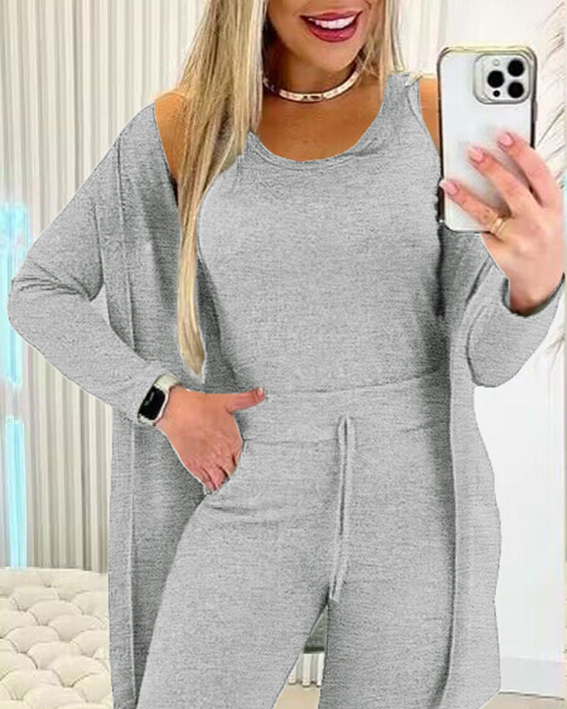 Dame afslappet og stilfuldt lounge-sæt med bredt top og slank bukse Stilla