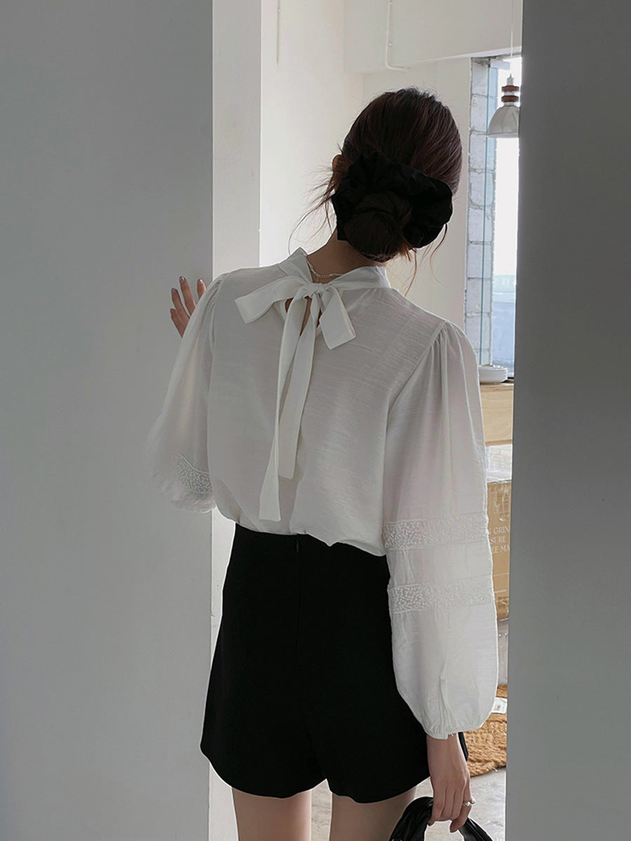 Dame elegant bluse med ruffle detaljer og plisserede ærmer Stilla