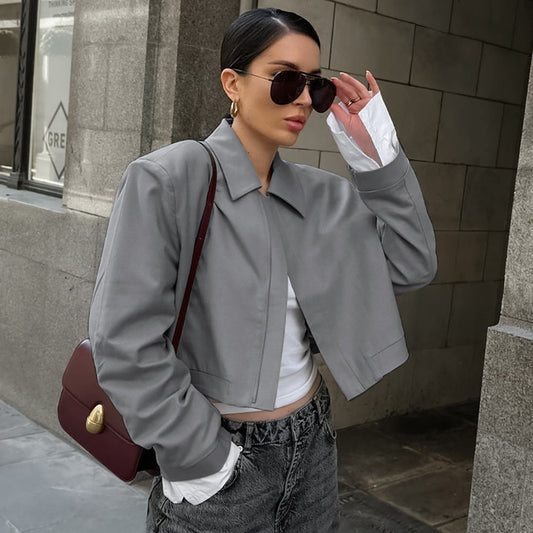 Dame cropped jakke med moderne snit og elegant revers Stilla