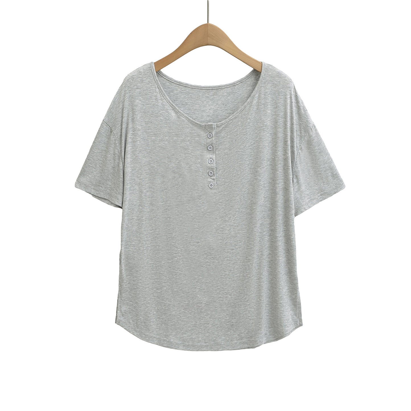 Dame afslappet kortærmet top med knapliste og behagelig bærekomfort Stilla