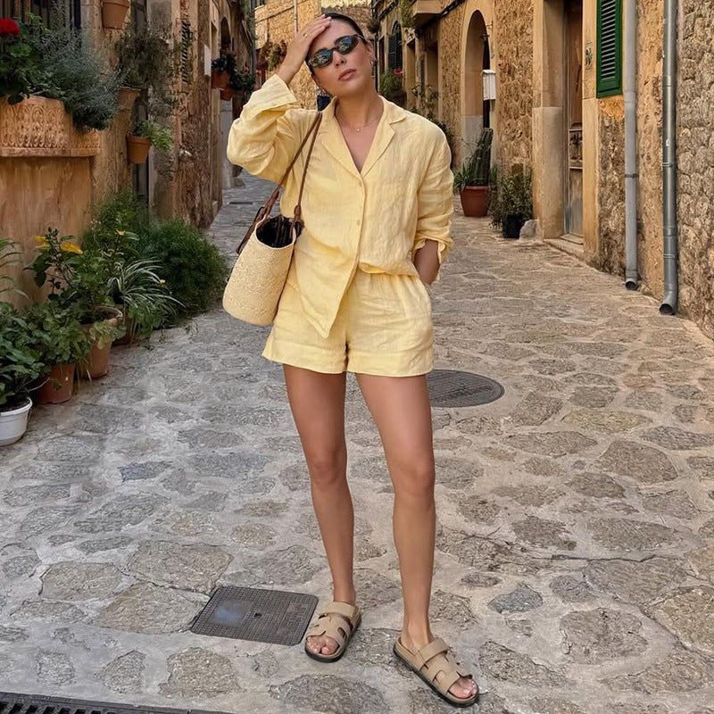 Dame Sommerligt Lin-Set med korte shorts og afslappet bluse Stilla