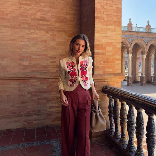 Dame elegant Blazerjakke med florale broderier Stilla