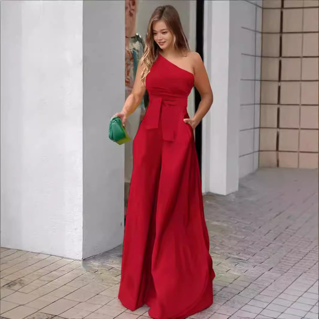 Dame Elegant Én-delt med asymmetrisk strop og flydende stof Stilla