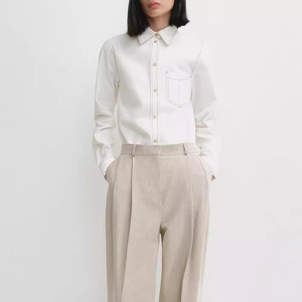 Dame Denim skjortejakke i klassisk snit med dekorative syninger og praktiske lommer Stilla