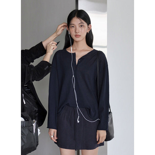 Dame afslappet longsleeve top med praktisk knapliste Stilla