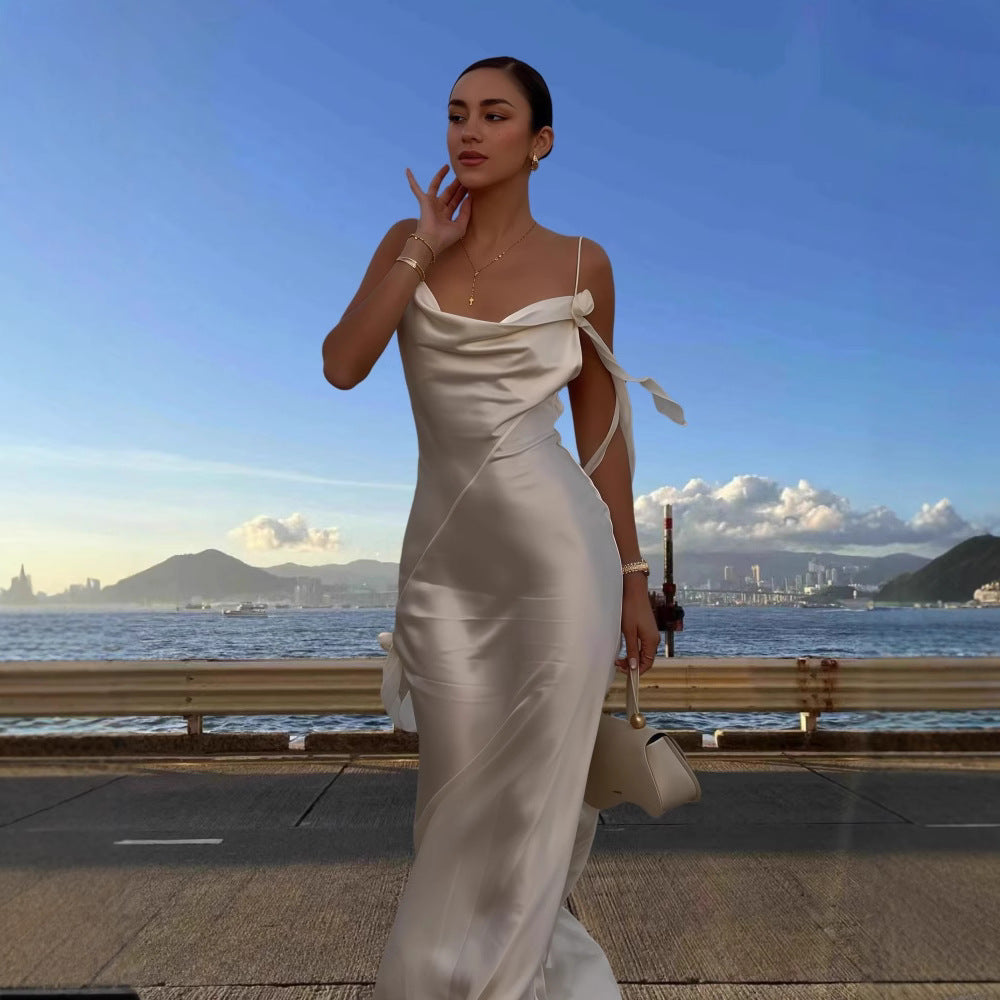 Dame elegant aften kjole med asymmetrisk snit og fint satin-finish Stilla