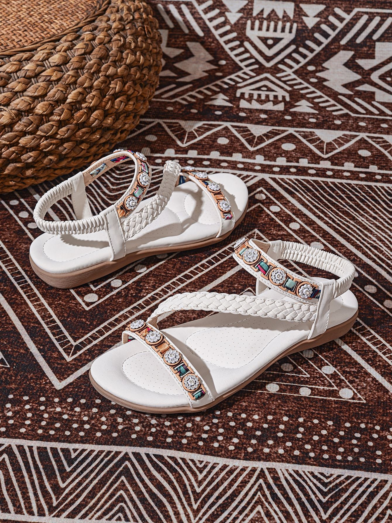 Dame dekorative remsandaler med justerbare remme og behageligt fodseng Stilla