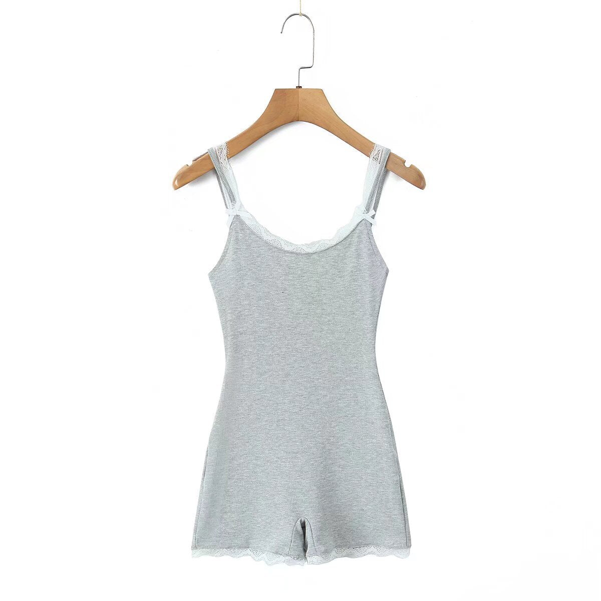 Dame behagelig jumpsuit med elegante blonde accenter Stilla