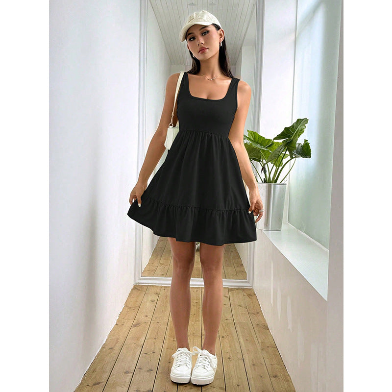 Dame afslappet minikjole med flæseikant og rundhalsudskæring Stilla