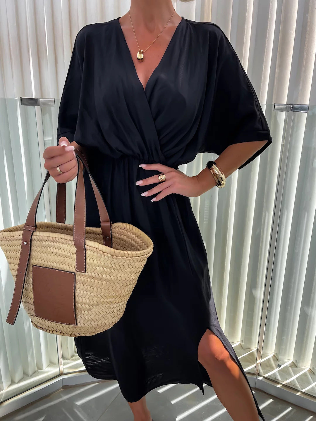 Dame afslappet maxikjole med viklelook og sideslids Stilla