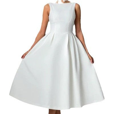 Dame A-linje kjole med klassisk snit og elegant taljering Stilla