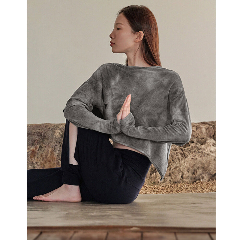 Dame afslappet cropped sweater i batikdesign Stilla