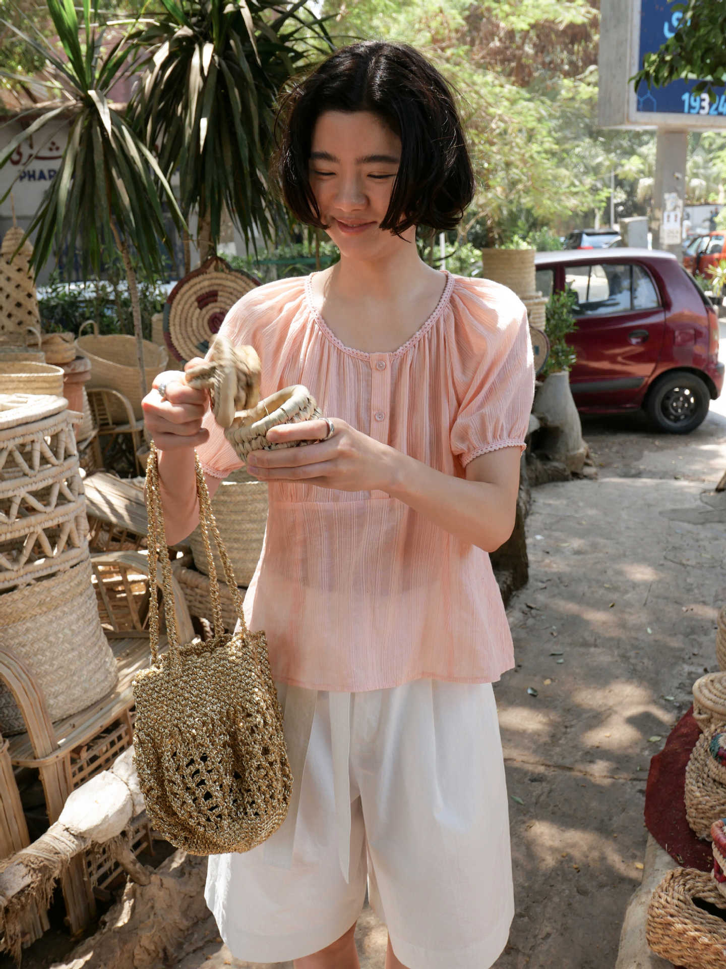 Dame afslappet bluse med let rynke design og flatterende snit Stilla