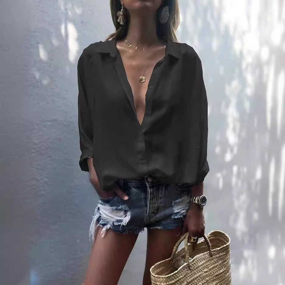 Dame afslappet chiffonbluse med dyb V-halsudskæring og løs pasform Stilla