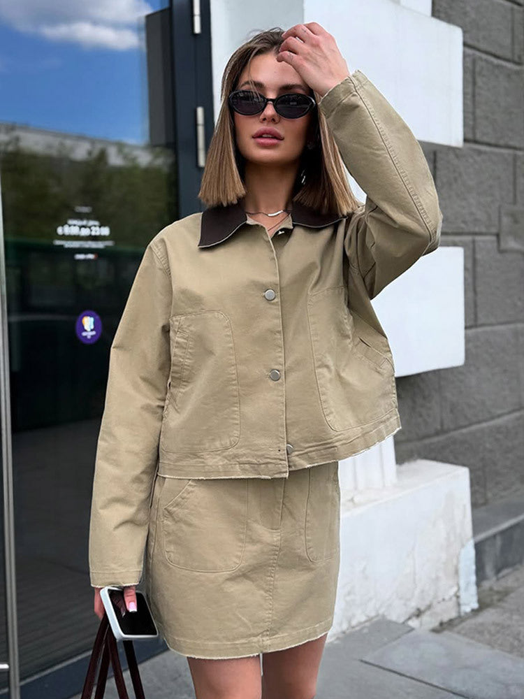 Dame cropped Utility-jakke med moderne design og praktiske lommer Stilla