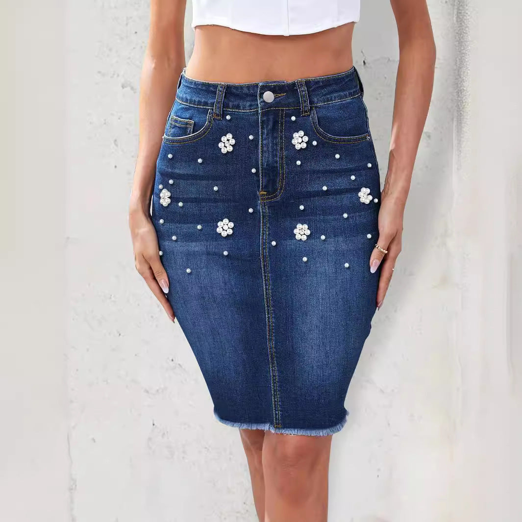 Dame Denim Blyantskørt med stilfulde perleaccent og frynset kant Stilla