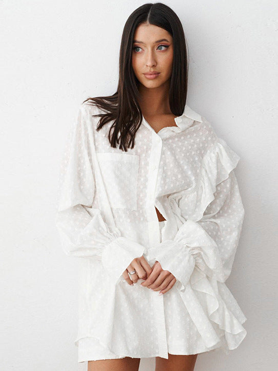 Dame afslappet skjortekjole sæt med flæsedetaljer og transparent stof Stilla