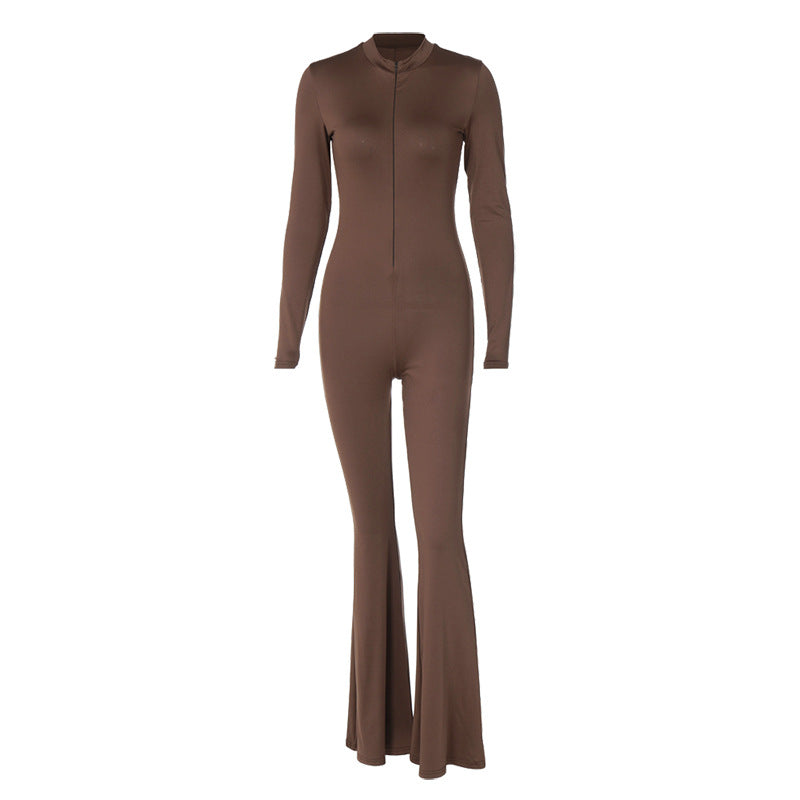 Dame ensartet jumpsuit med elegant lynlåsdetalje og figursyet snit Stilla