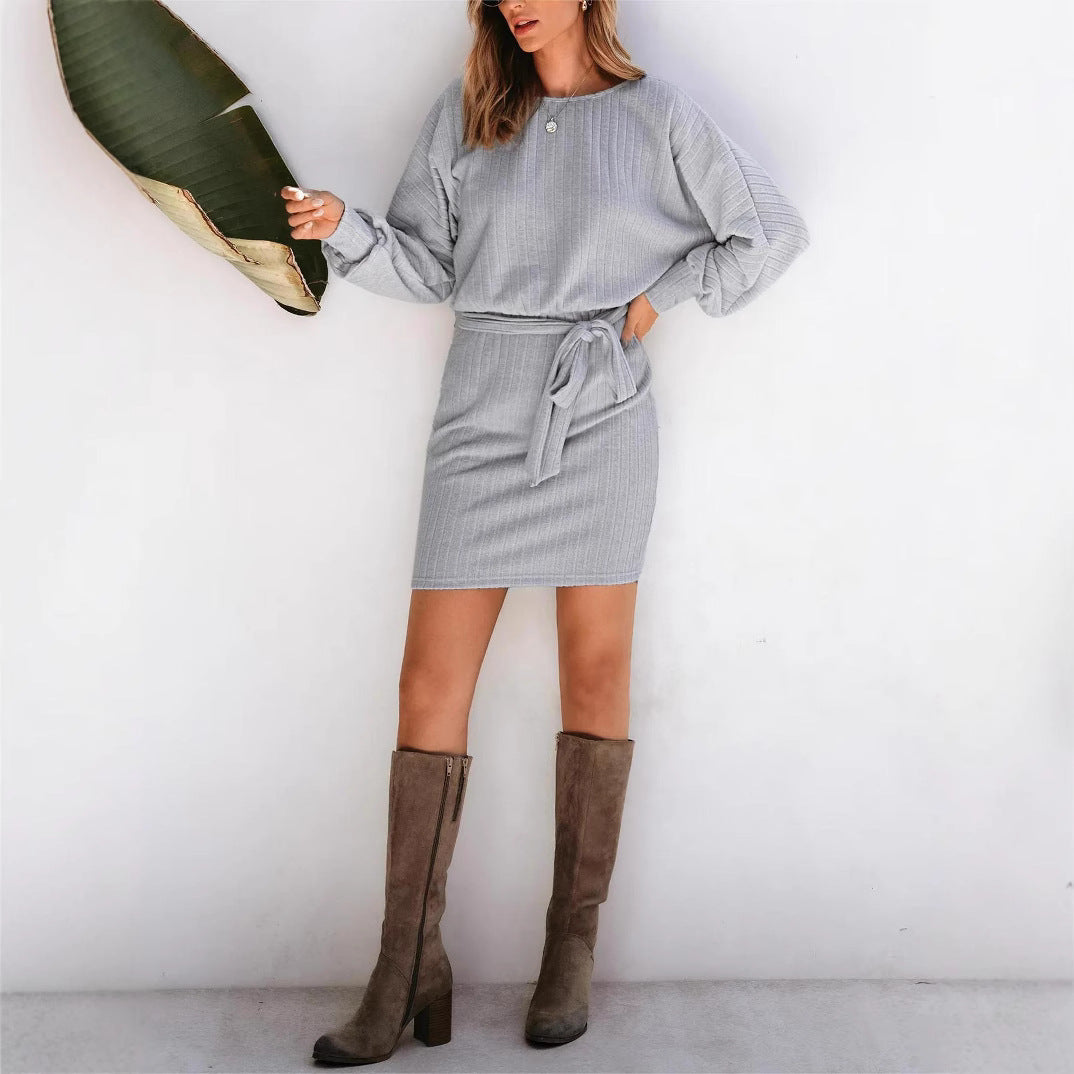 Dame afslappet kjole med taljebælte og struktureret stof Stiila