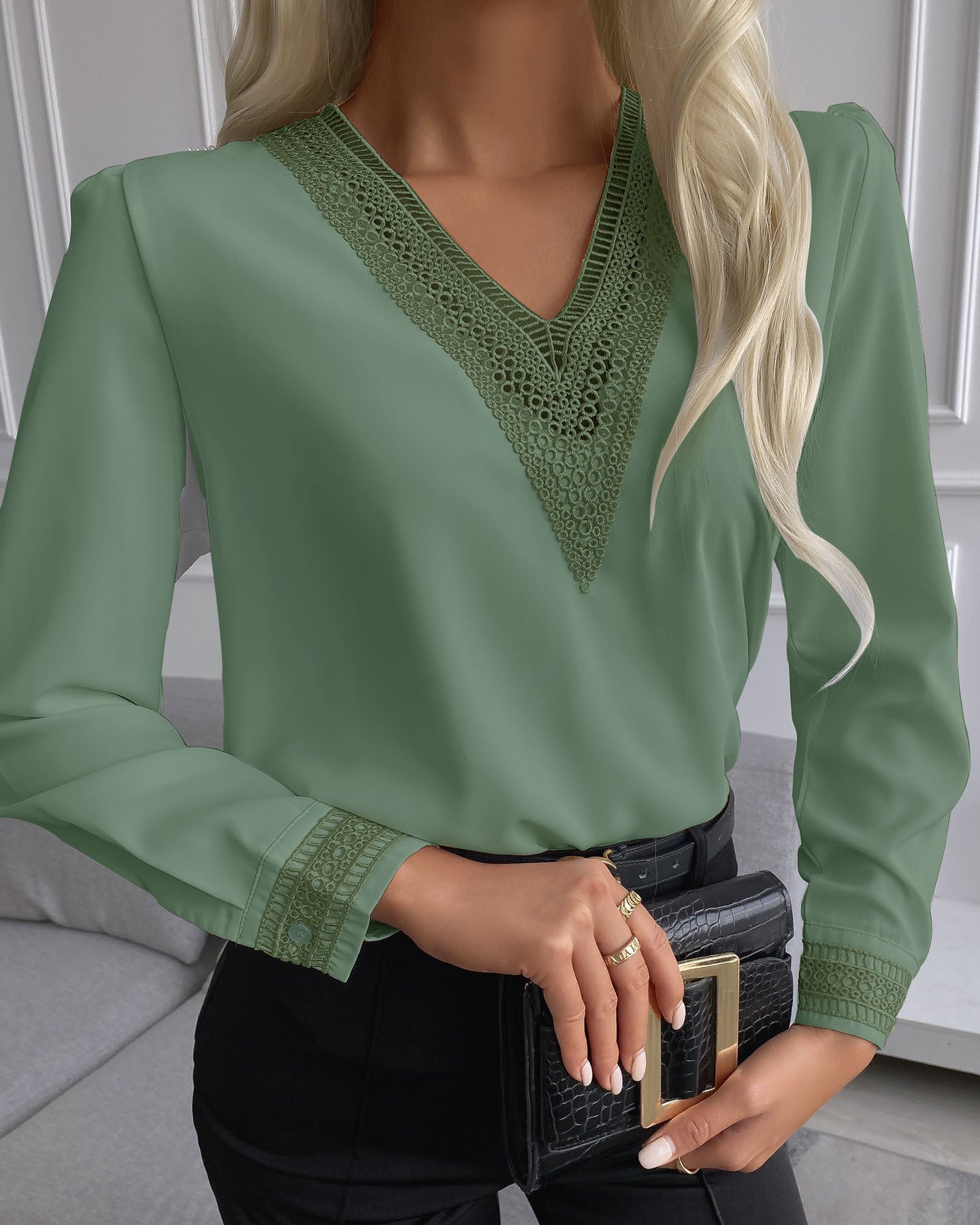 Dame elegant bluse med spidse detaljer og V-udskæring Stilla